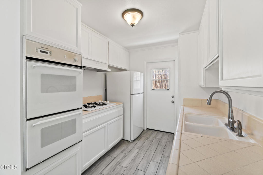 Empire/Sidonia - 1070 - Residential Income