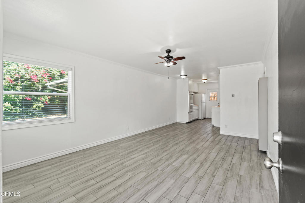 Empire/Sidonia - 1070 - Residential Income