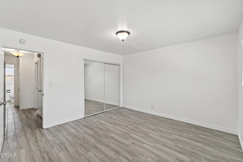 Empire/Sidonia - 1070 - Residential Income