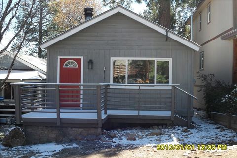 Photo of 871 Maple Ln, Sugarloaf, CA 92386 (MLS # CV26083473)