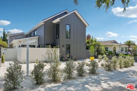 4034 Coolidge Avenue Culver City CA 90066