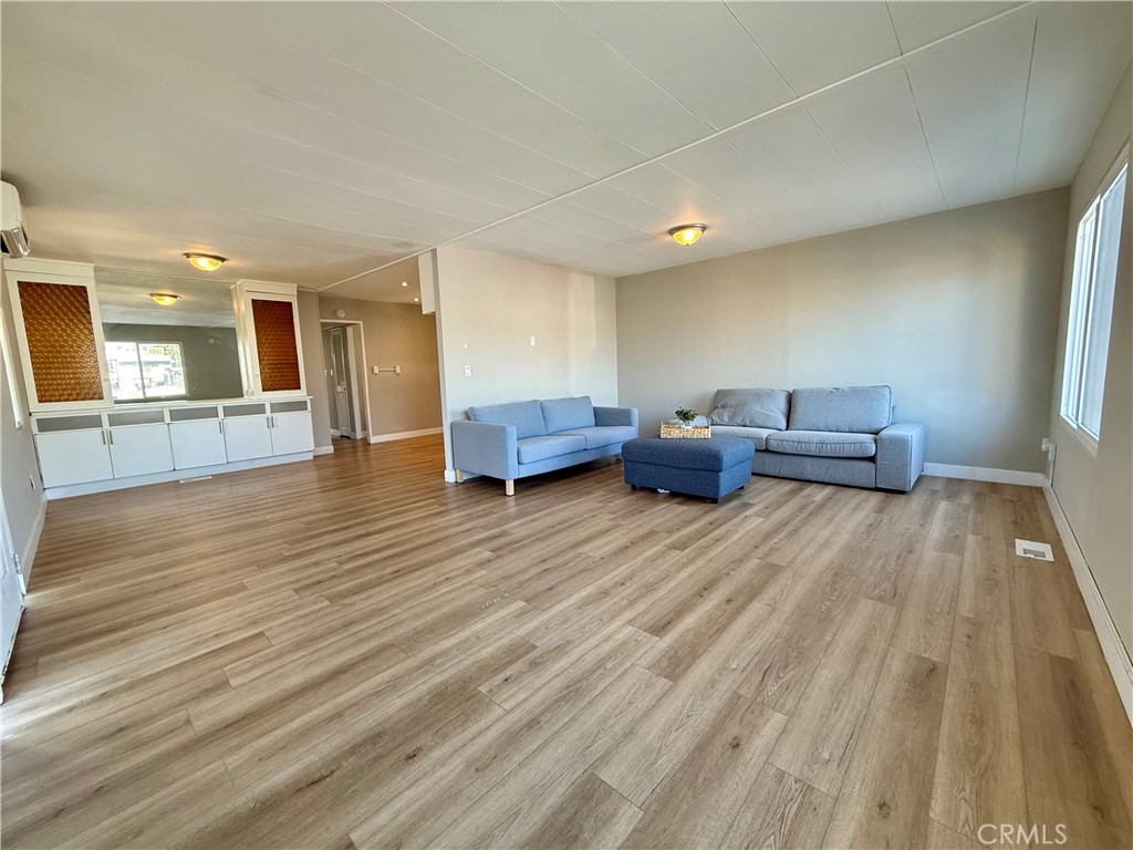 716 N Grand Avenue F-8