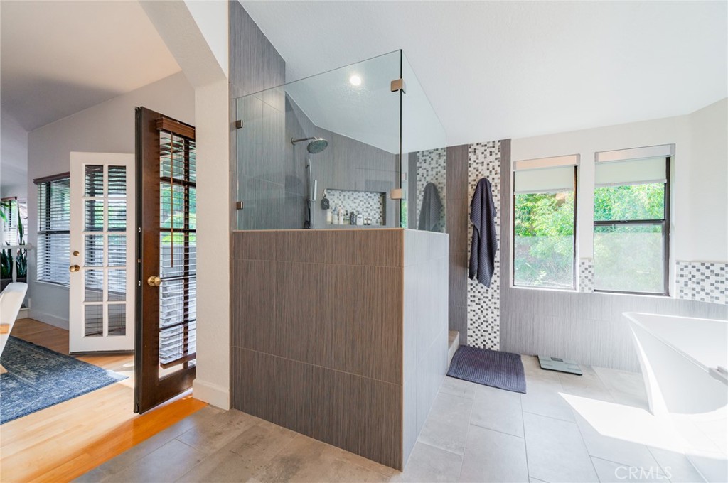 Crown Royale (CR) - Residential