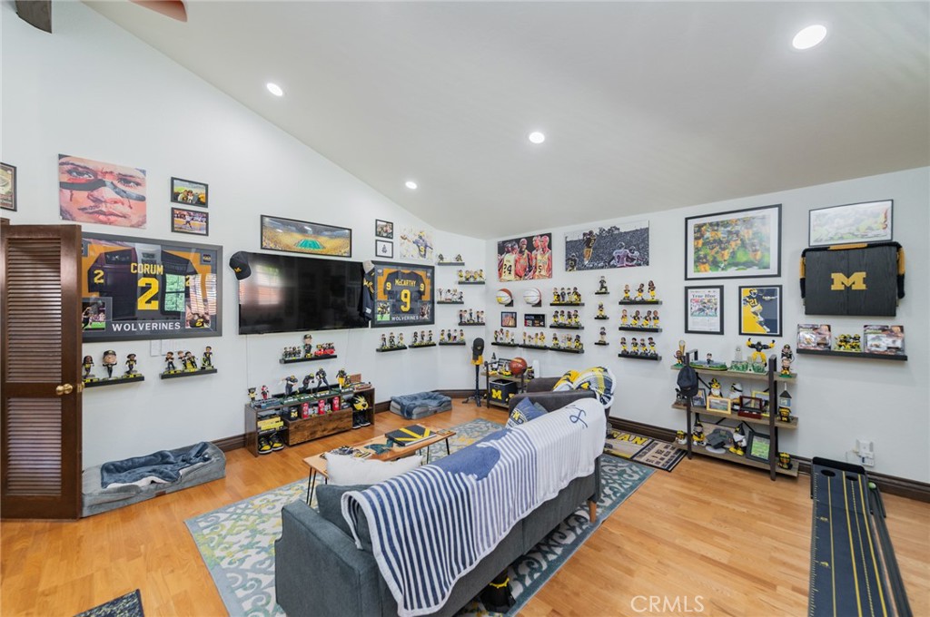 Crown Royale (CR) - Residential