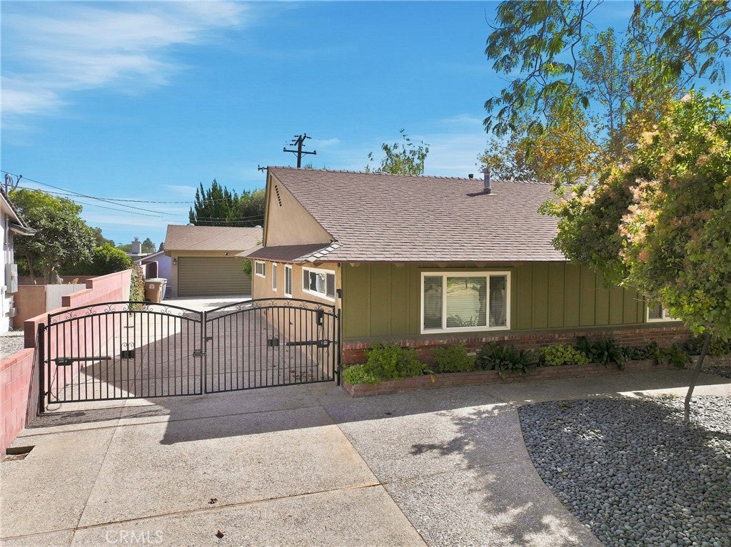 838 Maryhurst