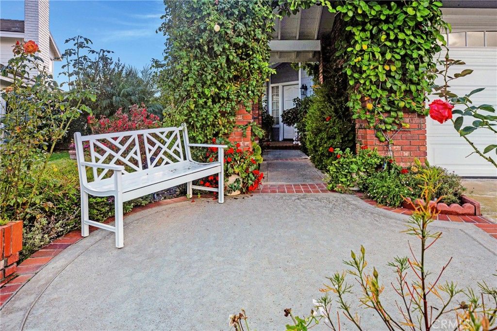 Photo of 54 Richmond Hl, Laguna Niguel, CA 92677 (MLS # OC25272593)