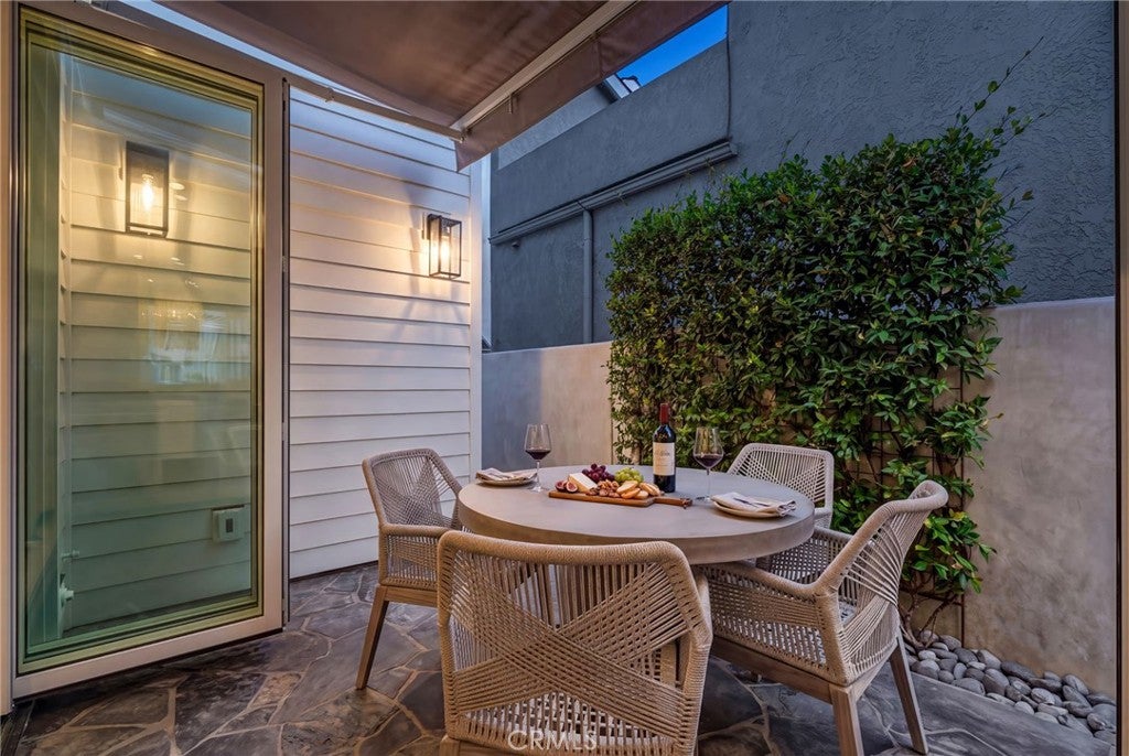 118 Sapphire, Newport Beach CA 92662 - Photo 7