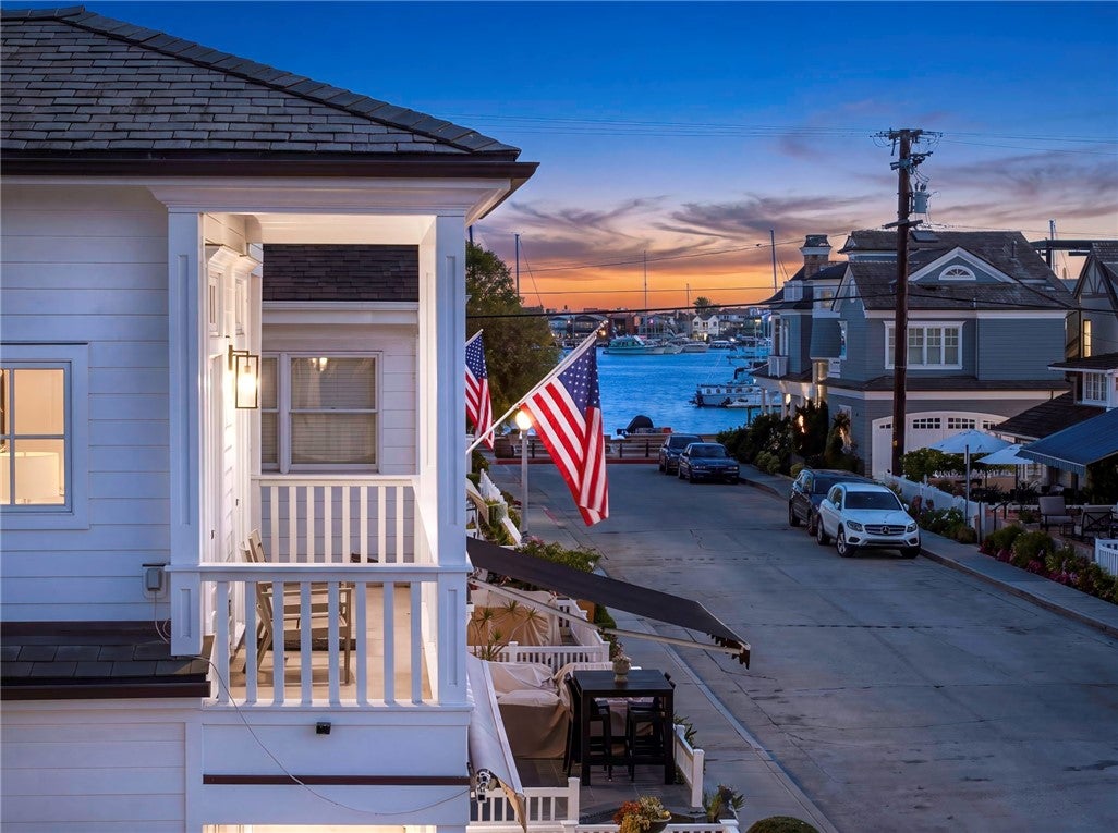 118 Sapphire, Newport Beach CA 92662 - Photo 20