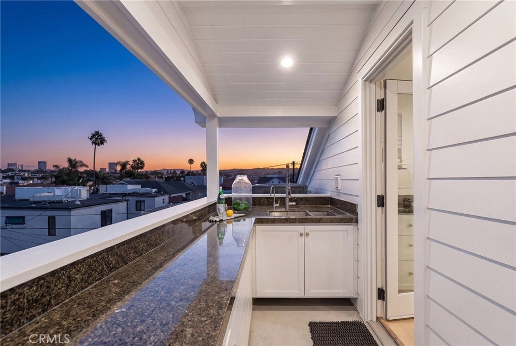 118 Sapphire, Newport Beach CA 92662 - Photo 35