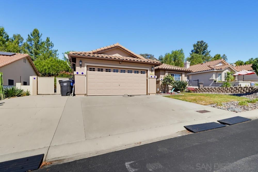 2081 Larkspur Dr