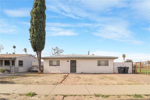 Photo of 437 N Franklin Street, Hemet, CA 92543 (MLS # SW25279602)