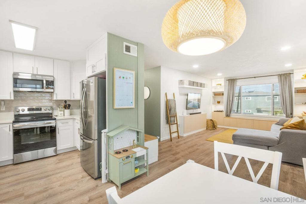 140 Walnut Ave 2A