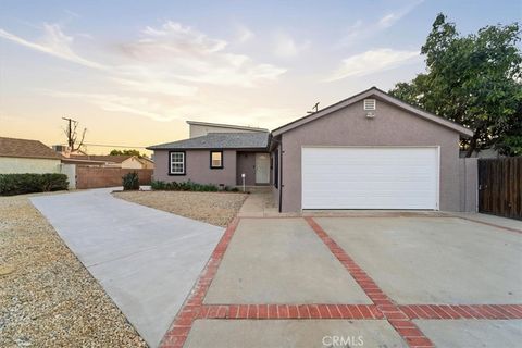 Photo of 9709 Willis Ave, Northridge, CA 91343 (MLS # SR26018902)