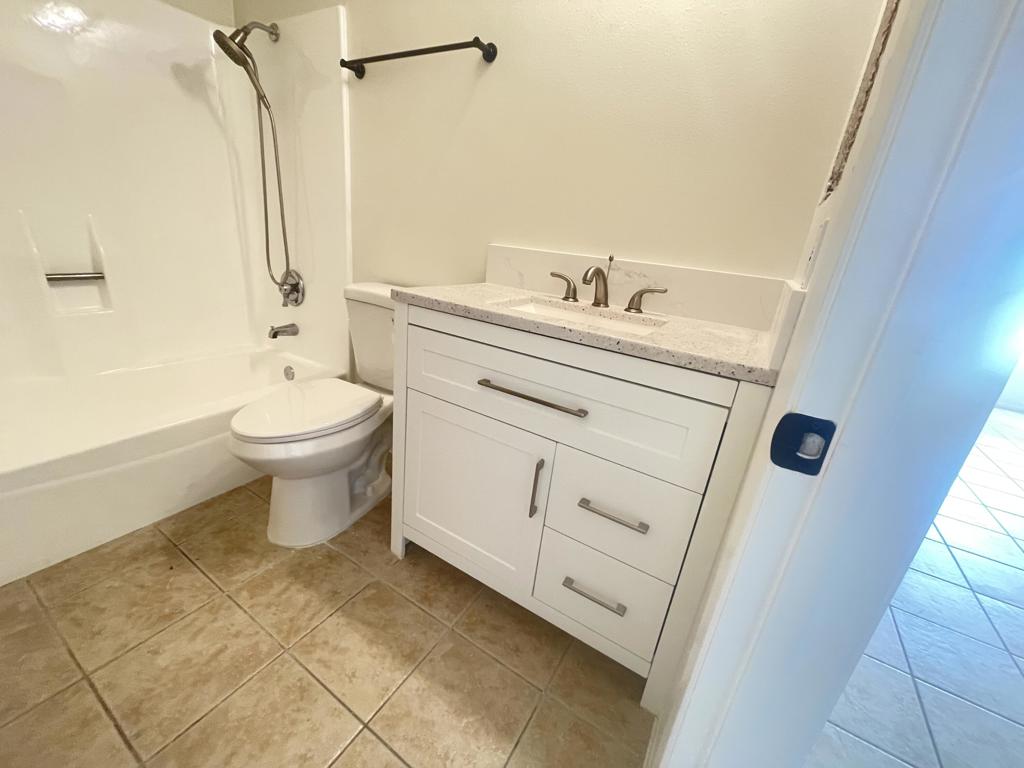 82567 Avenue 48 36