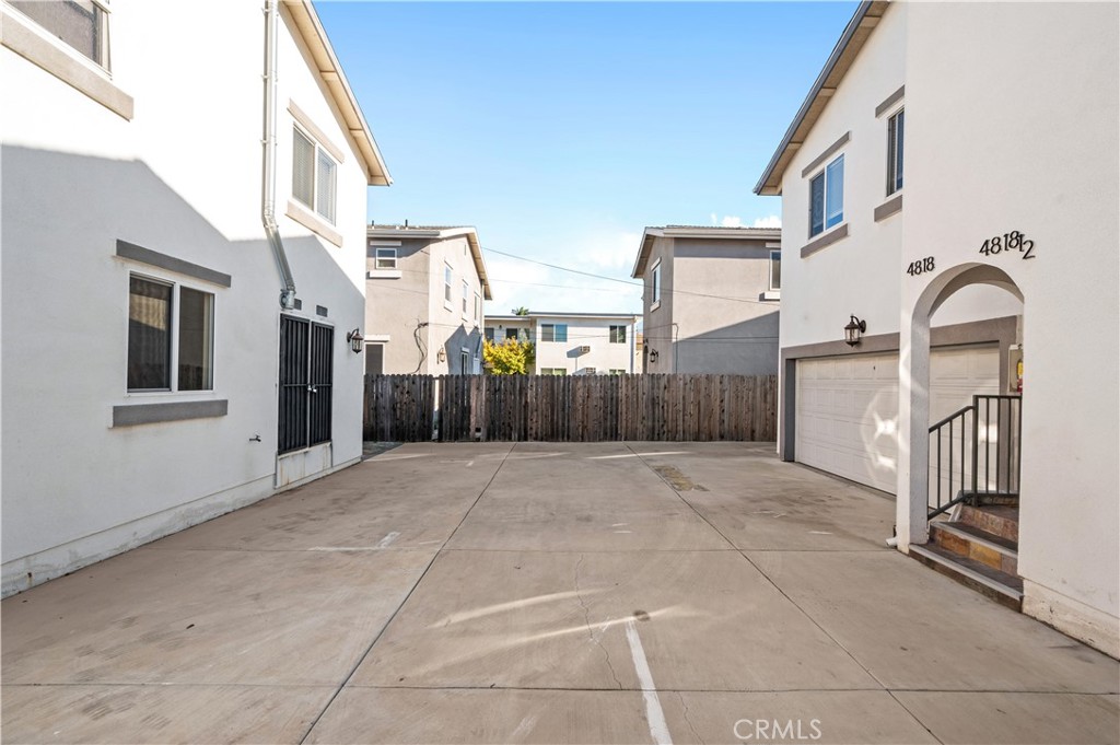 4816 Saturn Street