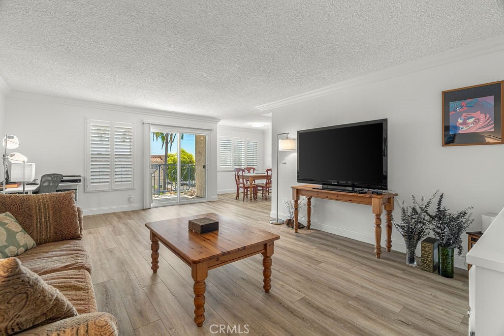 1110 W 10th Street 104