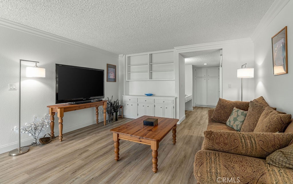 1110 W 10th Street 104