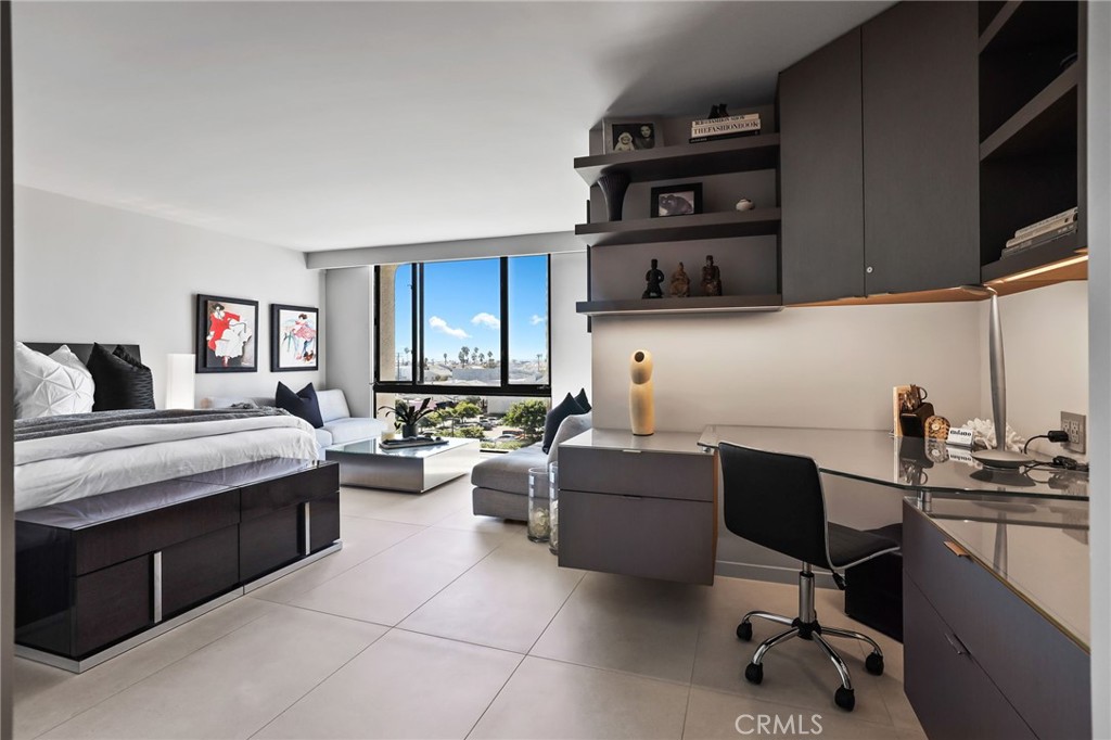 Lido Building (#601) (L601) - Residential Lease