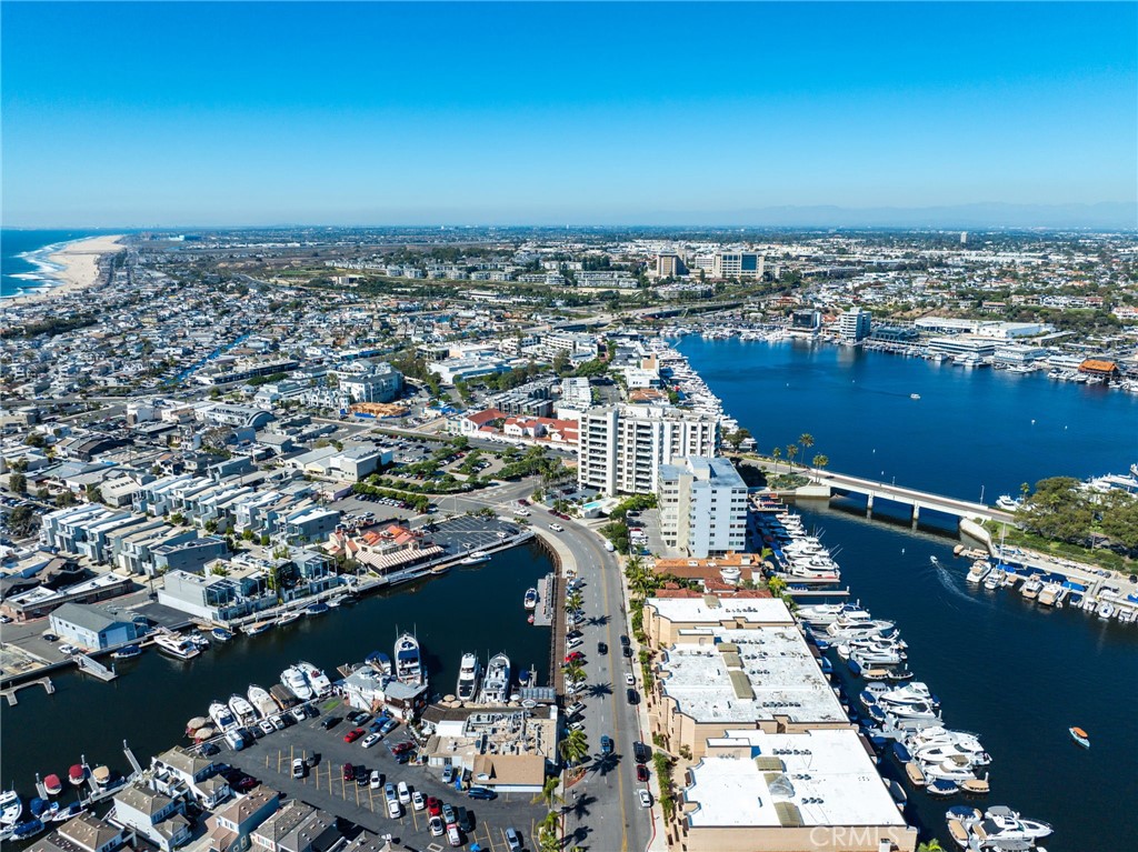 Lido Building (#601) (L601) - Residential Lease