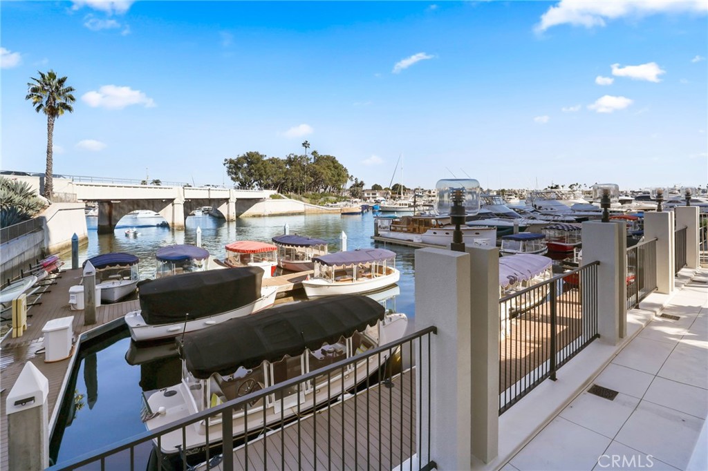 Lido Building (#601) (L601) - Residential Lease