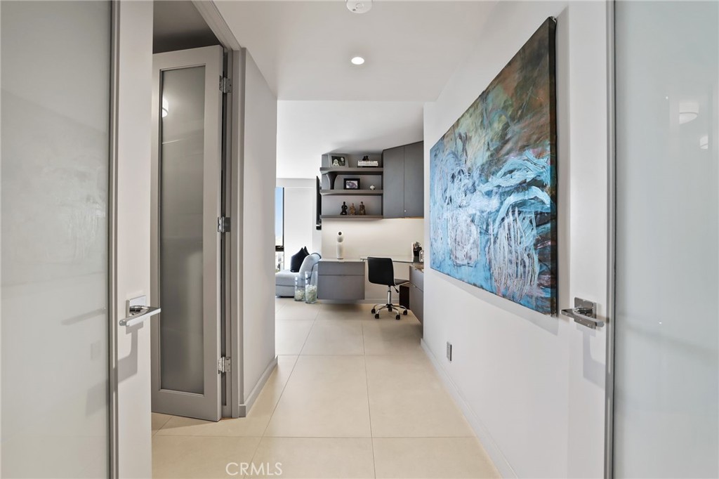 Lido Building (#601) (L601) - Residential Lease