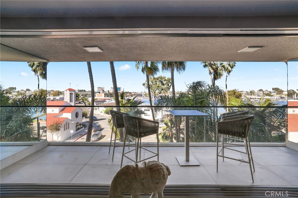 Lido Building (#601) (L601) - Residential Lease