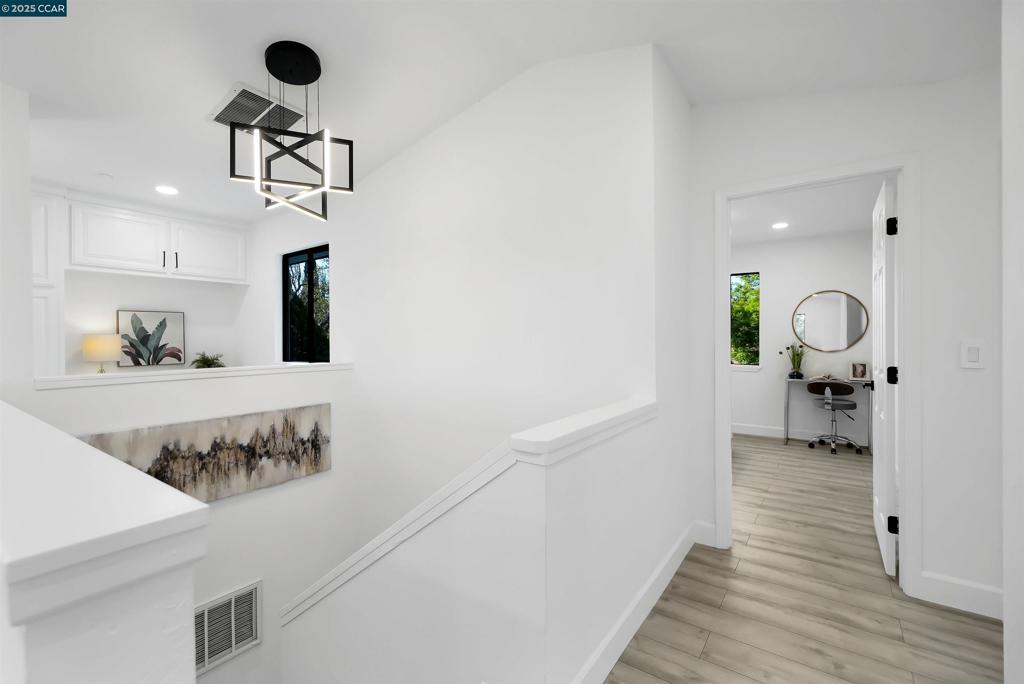 WOODSIDE GLEN - Residential