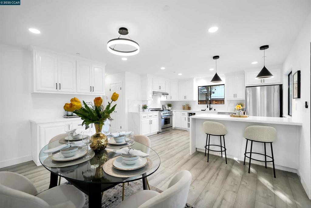 WOODSIDE GLEN - Residential