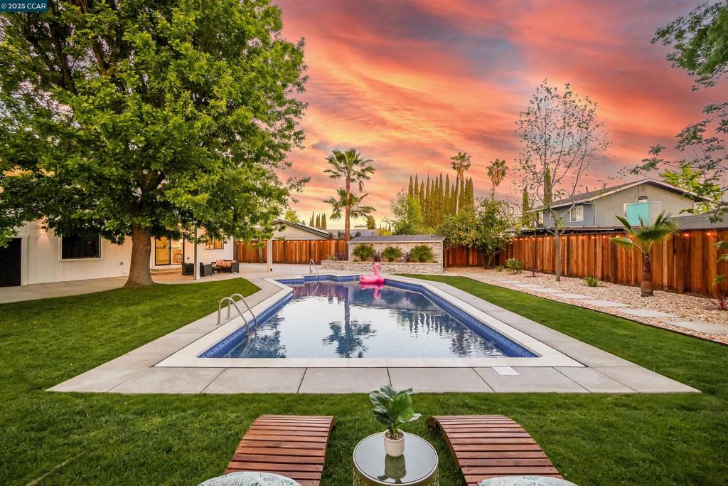 WOODSIDE GLEN - Residential