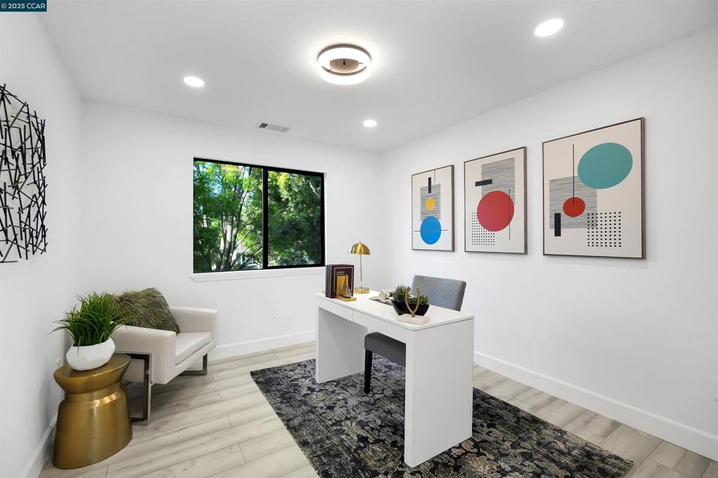 WOODSIDE GLEN - Residential