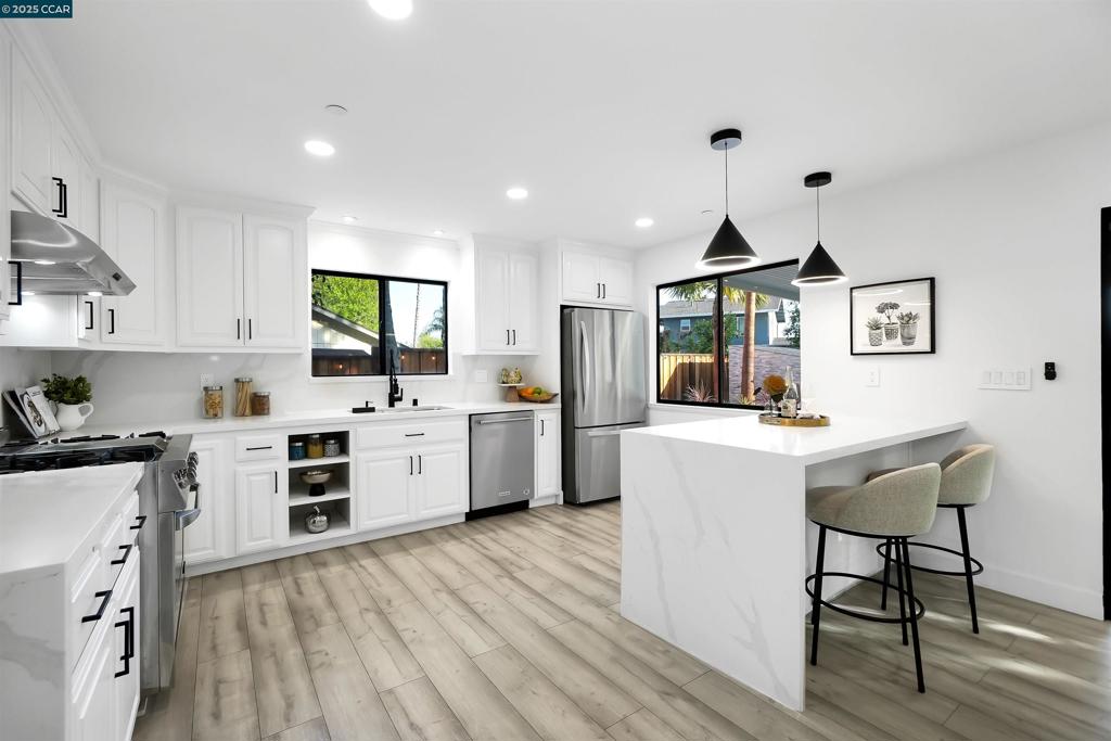 WOODSIDE GLEN - Residential