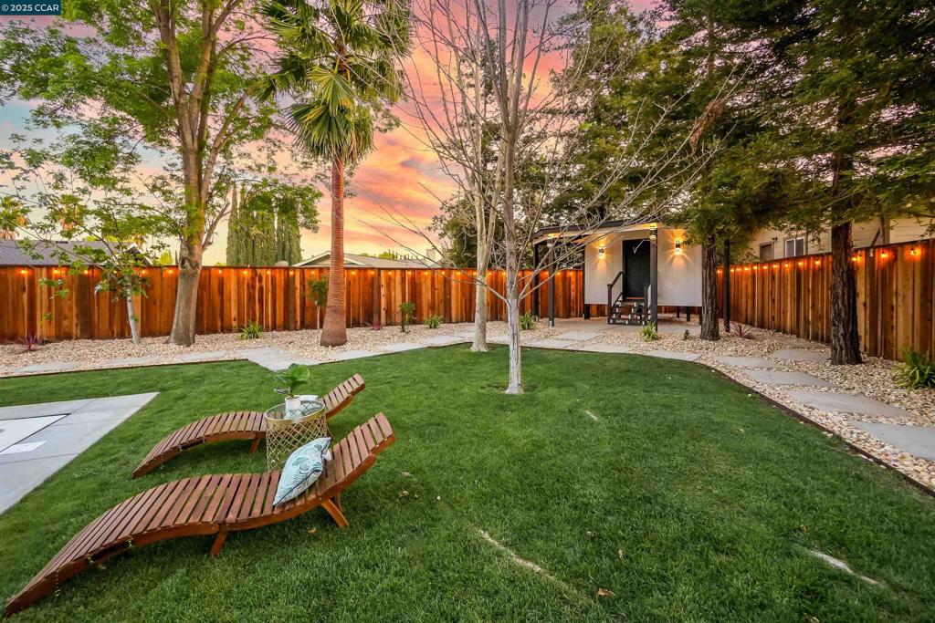 WOODSIDE GLEN - Residential