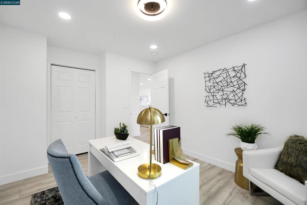 WOODSIDE GLEN - Residential