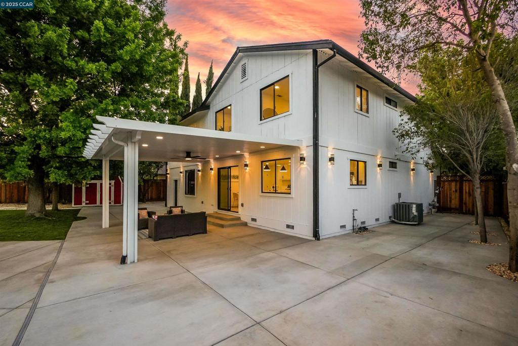 WOODSIDE GLEN - Residential