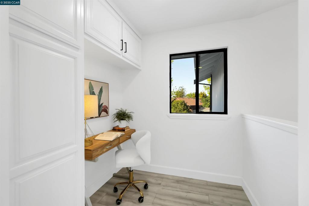 WOODSIDE GLEN - Residential