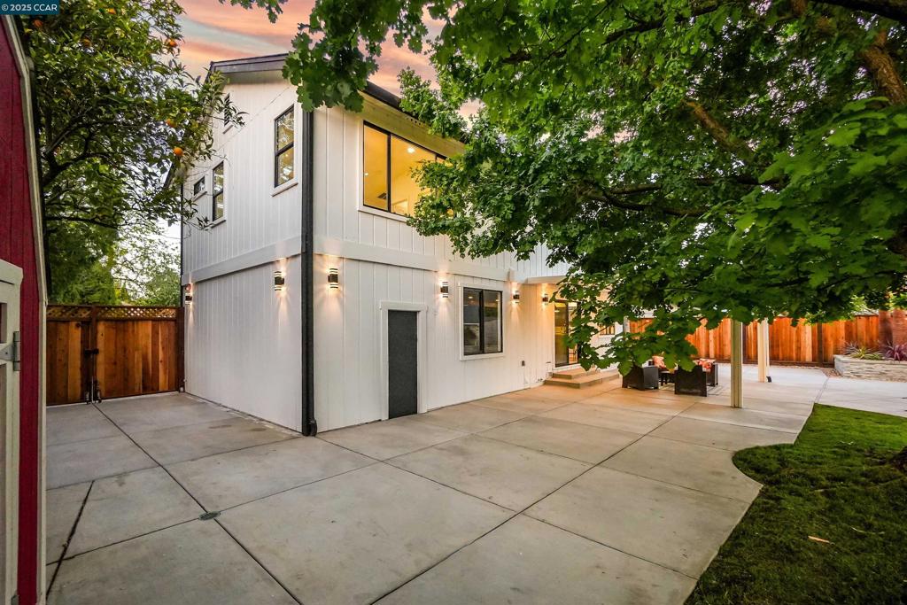 WOODSIDE GLEN - Residential