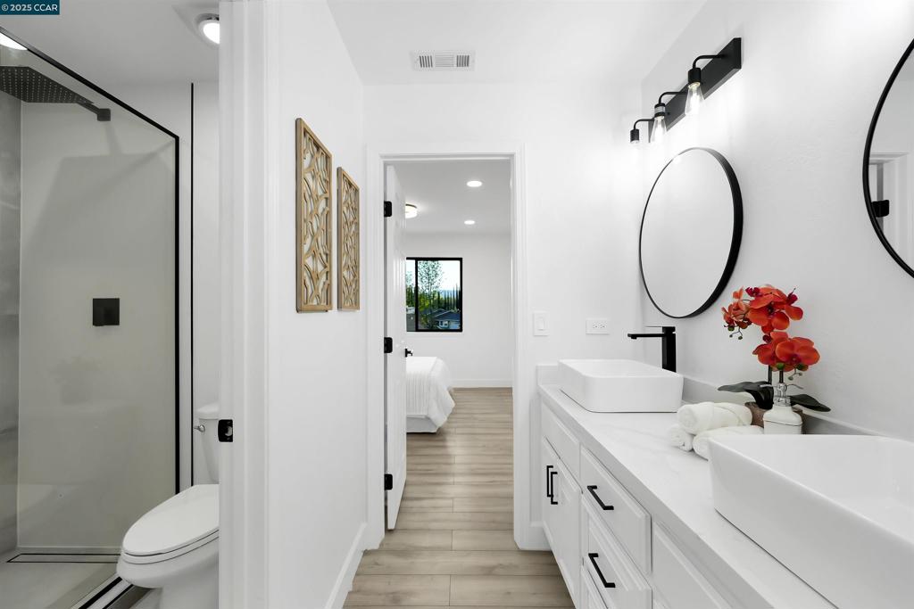 WOODSIDE GLEN - Residential