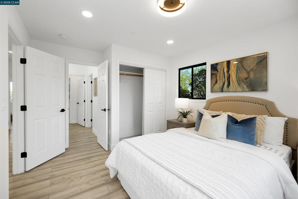 WOODSIDE GLEN - Residential