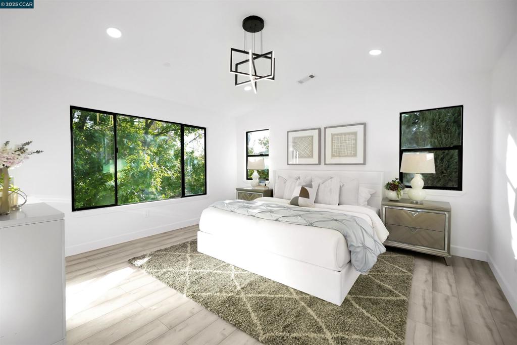 WOODSIDE GLEN - Residential