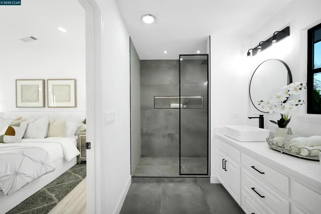 WOODSIDE GLEN - Residential