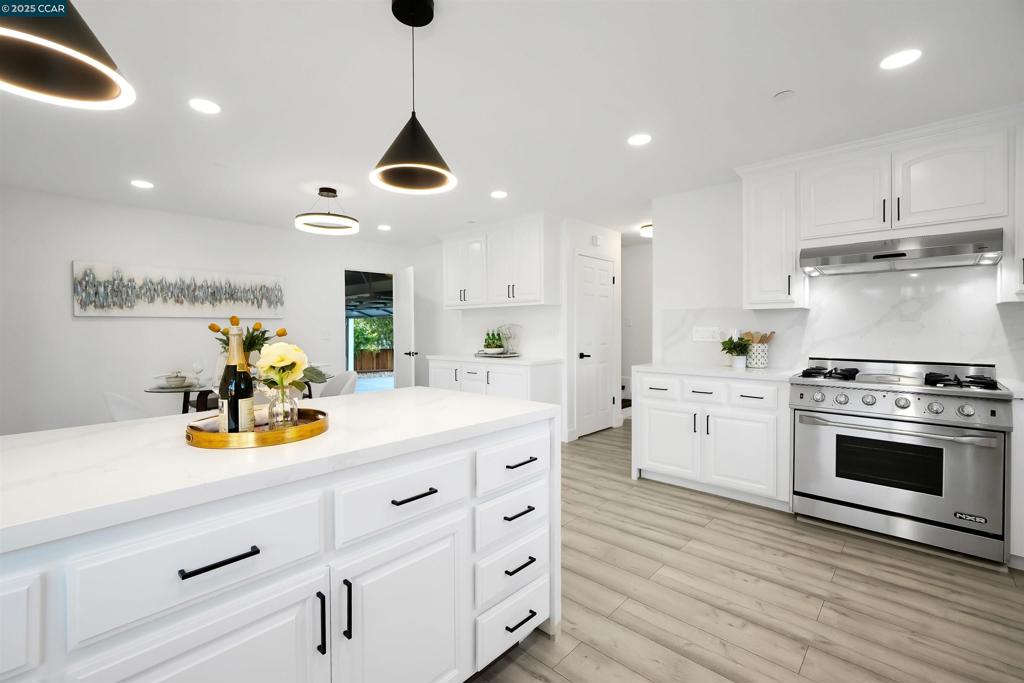 WOODSIDE GLEN - Residential