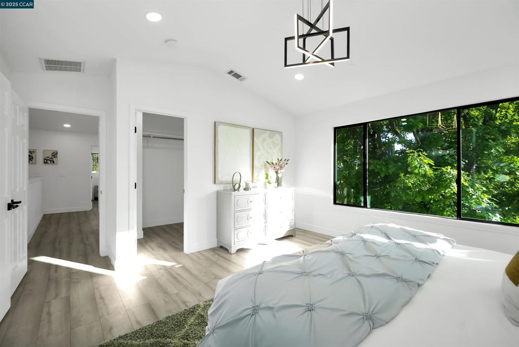 WOODSIDE GLEN - Residential