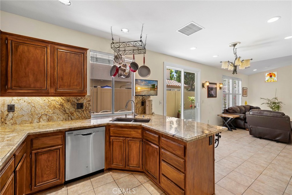 74 Colony Way