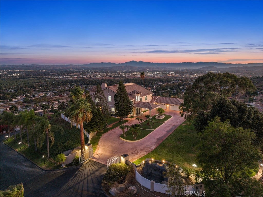 7077 Thunder Ridge Road
