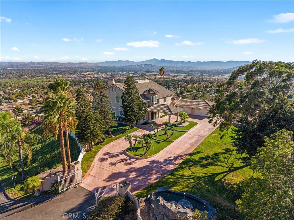 7077 Thunder Ridge Road
