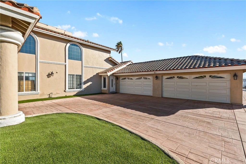 7077 Thunder Ridge Road