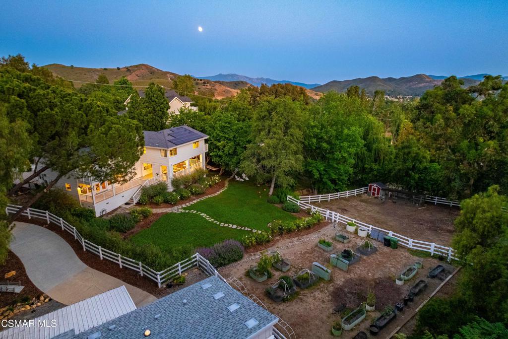 5709 Fairview Place