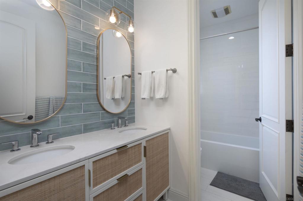 La Jolla - Residential Lease