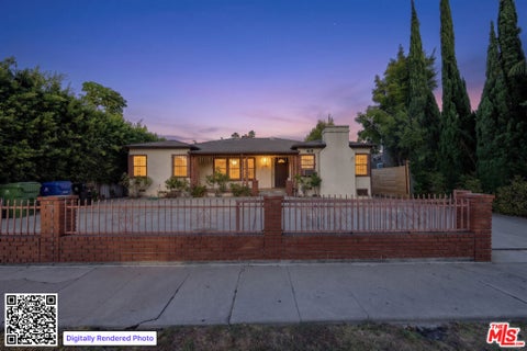 Photo of 516 N Crescent Heights Boulevard, Los Angeles, CA 90048 (MLS # 26987767)