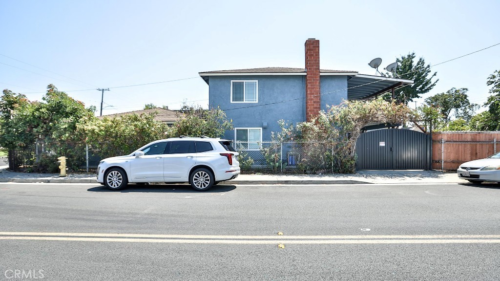 ***Great Investment opportunity***
A two-story home with 5-bedroom and 3.5 bath on a corner lot with a privacy gate. Conveniently located near schools, supermarkets, restaurants, shopping centers and freeway. complete with lush fruit trees and large back year ready for new home to build and ADU.